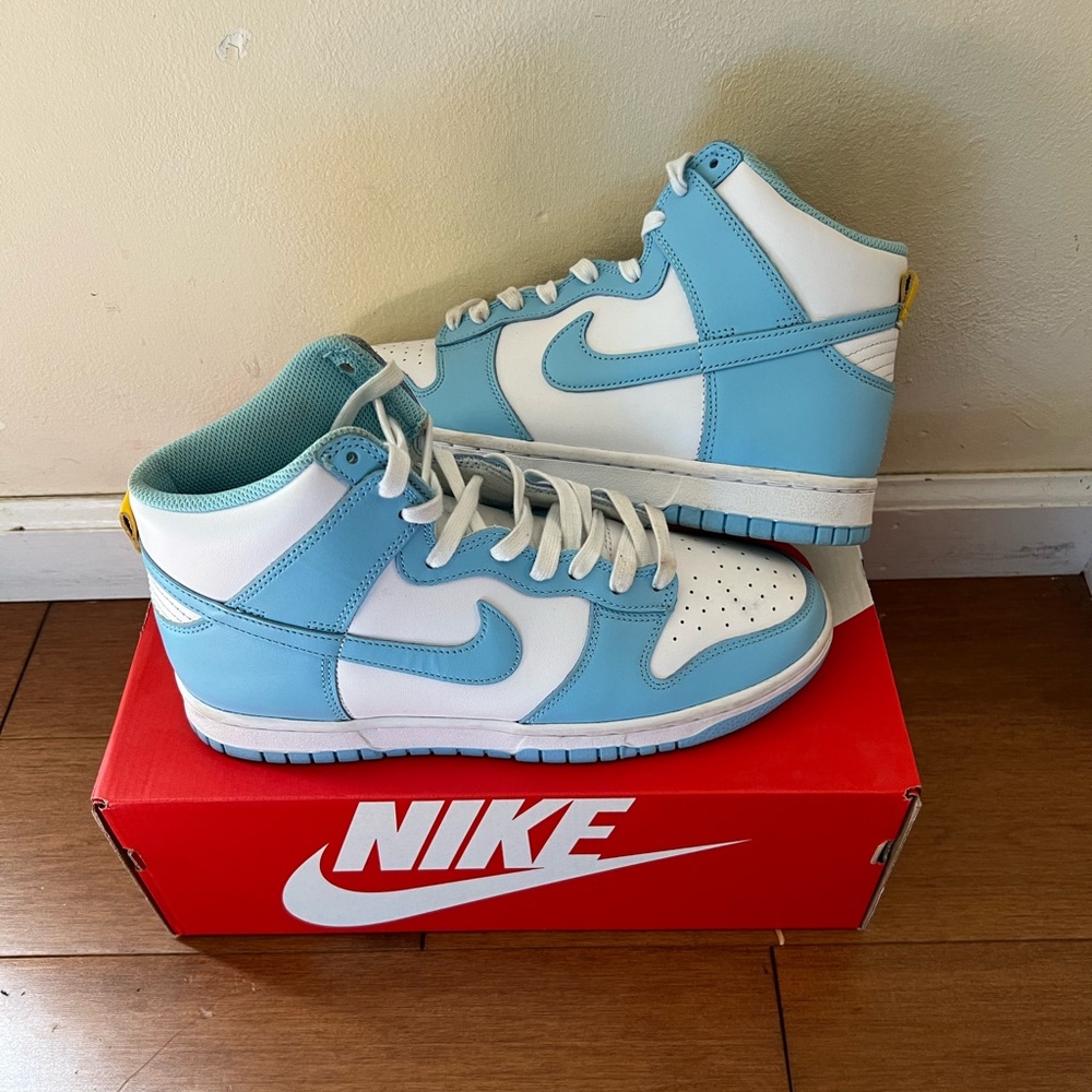 NIKE DUNK HI RETRO Men’s 8.5 Blue Chill/white